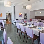 Kyriad Hotel Dijon Centre Gare Hotel 3*