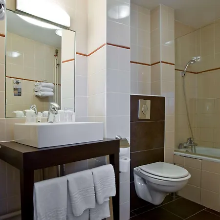 Kyriad Centre Gare Hotel Dijon