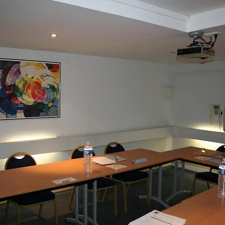 Kyriad Gare Hotel