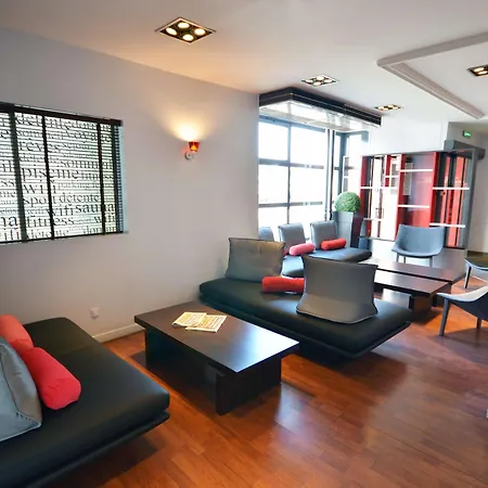 Kyriad Centre Gare Hotel 3*