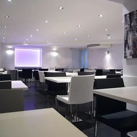 Hotel Kyriad Gare