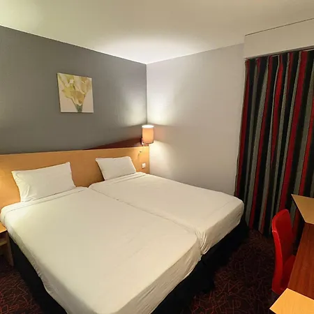 Kyriad Hotel Dijon Centre Gare Hotel 3*