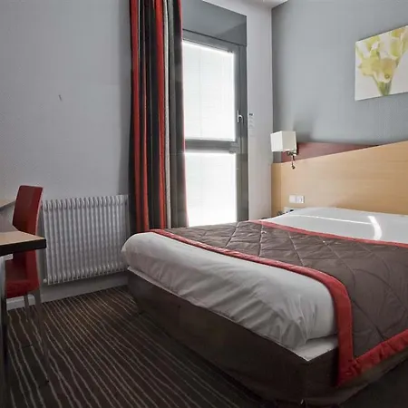 Hotel Kyriad Gare 3*