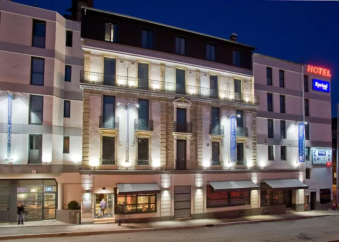 Kyriad Gare Hotell 3*