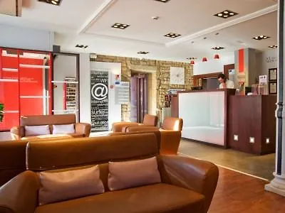 基里亚德迪容车站酒店 第戎