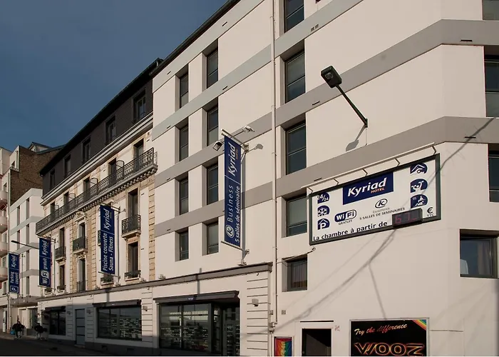 基里亚德迪容车站酒店