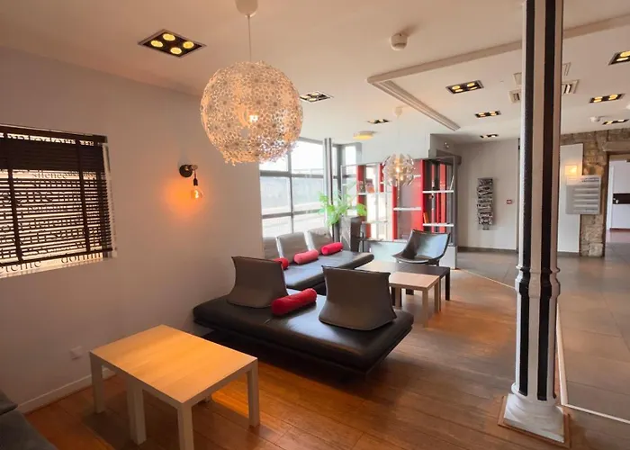 Hotel Kyriad Gare 3*