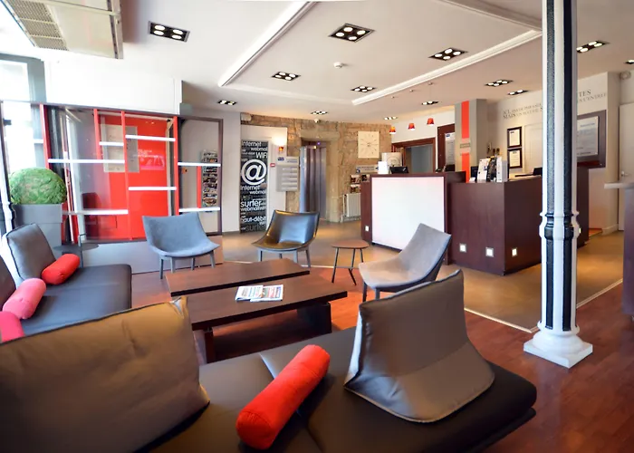 基里亚德迪容车站酒店