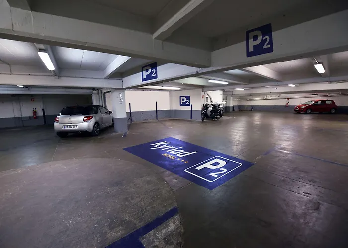 基里亚德迪容车站酒店