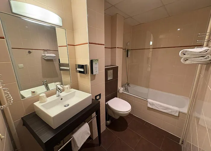 Kyriad Gare Hotell Dijon