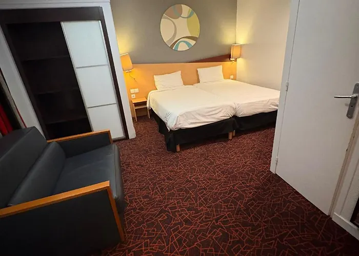 Hotell Kyriad Gare Dijon