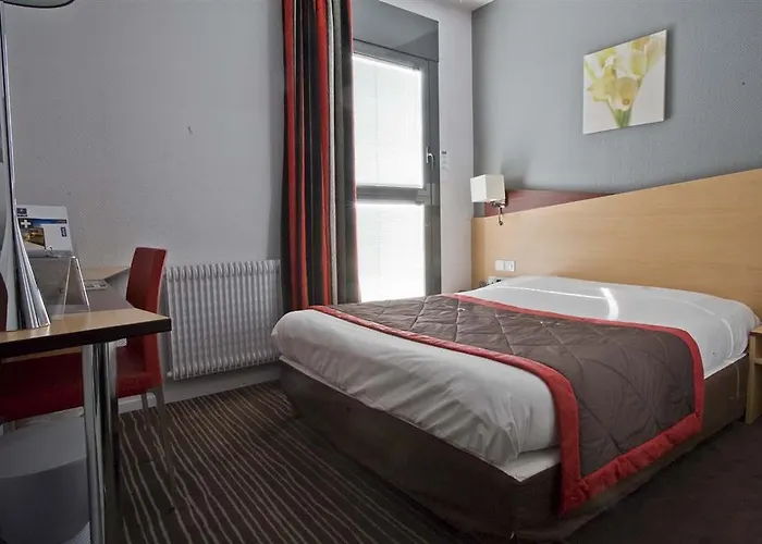 Hotell Kyriad Gare 3*